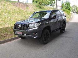 Grau Gebraucht 2022 Toyota Land Cruiser SUV | 57.800 € (Superpreis)