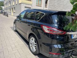 Schwarz Gebraucht 2016 Ford S-MAX Titanium Van / Kleinbus | 8.950 € (Fairer Preis)