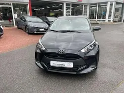 Schwarz Gebraucht 2021 Toyota Yaris Comfort Limousine | 12.900 € (Fairer Preis)