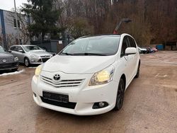 Weiß Gebraucht 2011 Toyota Verso Van / Kleinbus | 6.499 € (Fairer Preis)