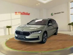 Ice tea gelb metallic Neu 2025 Skoda Superb Selection Kombi | 43.000 €
