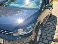 Schwarz Gebraucht 2011 VW Touran Van / Kleinbus | 5.900 €
