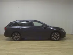 Schwarz Gebraucht 2021 VW Golf VIII Life Kombi | 15.980 € (Guter Preis)