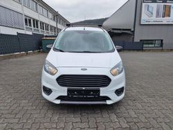 Weiß Gebraucht 2018 Ford Transit ST Van / Kleinbus | 9.850 €