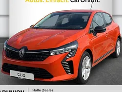 Valenciaorange metallic (orange) Neu 2025 Renault Clio V Evolution Limousine | 19.950 € (Fairer Preis)
