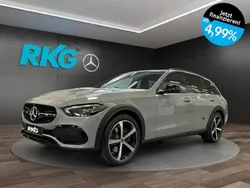 Grau Gebraucht 2025 Mercedes C220 Avantgarde Limousine | 64.760 €
