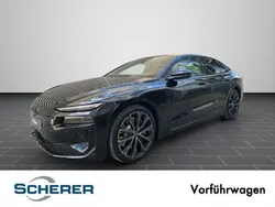 Mythosschwarz metallic Gebraucht 2025 Audi e-tron Ambiente SUV | 93.490 €