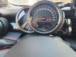 Rot Gebraucht 2015 Mini Cooper Chili Kleinwagen | 12.800 € (Fairer Preis)