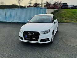 Weiß Gebraucht 2017 Audi A1 Sportback Sport Kleinwagen | 13.000 € (Fairer Preis)
