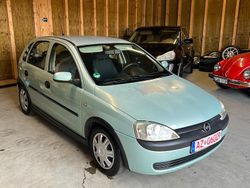 Grün Gebraucht 2002 Opel Corsa Kleinwagen | 1.299 € (Fairer Preis)