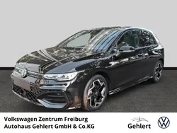 Grenadillschwarz metallic Neu 2024 VW Golf VIII R-line Limousine | 39.900 € (Teuer)