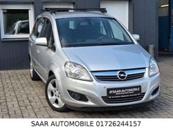 Silber Gebraucht 2012 Opel Zafira Family Van / Kleinbus | 3.999 € (Guter Preis)