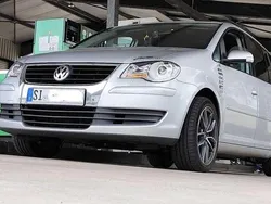 Silber Gebraucht 2008 VW Touran Edition Van / Kleinbus | 4.500 € (Fairer Preis)