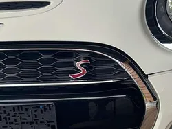 Weiß Gebraucht 2018 Mini Cooper S Pepper Kleinwagen | 17.800 € (Guter Preis)