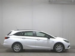 Weiss Gebraucht 2022 Opel Astra Edition Kombi | 10.980 € (Superpreis)