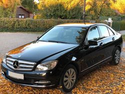 Schwarz Gebraucht 2010 Mercedes C250 Avantgarde Limousine | 12.000 € (Etwas zu teuer)