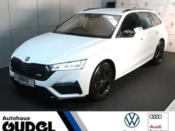 Moonweiss metallic Gebraucht 2021 Skoda Octavia RS Kombi | 23.470 € (Etwas zu teuer)
