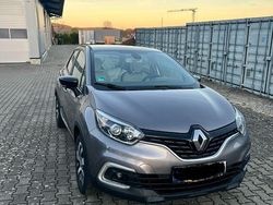Grau Gebraucht 2018 Renault Captur Life SUV | 11.500 € (Fairer Preis)