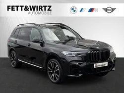 Saphirschwarz metallic Gebraucht 2022 BMW X7 M Sport SUV | 74.999 € (Etwas zu teuer)