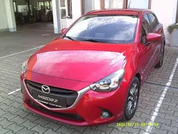 Rot Gebraucht 2016 Mazda 2 Nakama Limousine | 9.800 € (Fairer Preis)