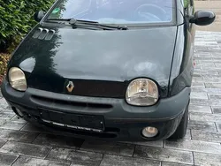 Schwarz Gebraucht 2001 Renault Twingo Kleinwagen | 1.200 €