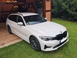 Weiß Gebraucht 2021 BMW 318 Kombi | 24.999 € (Guter Preis)