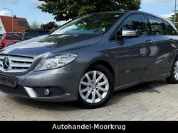 Grau Gebraucht 2013 Mercedes B180 Van / Kleinbus | 6.200 € (Fairer Preis)