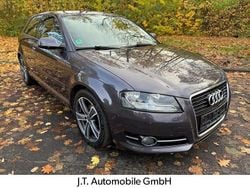 Grau Gebraucht 2012 Audi A3 Attraction Limousine | 5.499 € (Guter Preis)