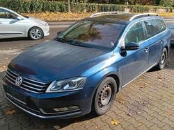 Blau Gebraucht 2014 VW Passat Highline Kombi | 6.499 € (Superpreis)