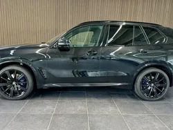 Black sapphire metallic Gebraucht 2024 BMW X5 M Sport SUV | 85.680 € (Superpreis)