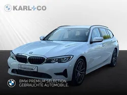 Weiss Gebraucht 2022 BMW 320 Advantage Kombi | 21.798 € (Guter Preis)