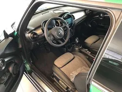 Grün Gebraucht 2023 Mini Cooper S Classic Kleinwagen | 27.000 € (Fairer Preis)