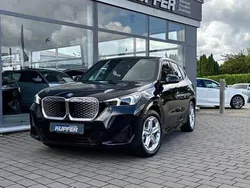Saphirschwarz Gebraucht 2023 BMW iX1 Performance SUV | 42.900 € (Fairer Preis)