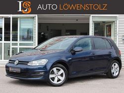 Blau Gebraucht 2015 VW Golf Comfortline Limousine | 10.990 €