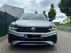 Silber Gebraucht 2021 VW Tiguan R-line SUV | 34.500 € (Teuer)