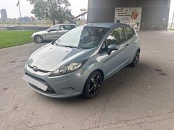 Grau Gebraucht 2009 Ford Fiesta Kleinwagen | 3.000 €