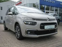 Sandbeige Gebraucht 2019 Citroën Grand C4 Picasso Shine Van / Kleinbus | 15.890 € (Etwas zu teuer)