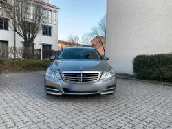 Grau Gebraucht 2011 Mercedes E250 Limousine | 14.999 €