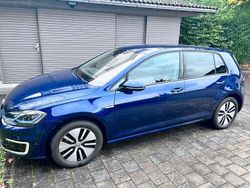Blau Gebraucht 2018 VW e-Golf Kleinwagen | 17.900 € (Etwas zu teuer)