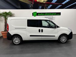 Weiß Gebraucht 2017 Opel Combo Van / Kleinbus | 8.900 € (Etwas zu teuer)