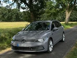 Grau Gebraucht 2022 VW Golf VIII Style Kombi | 21.390 € (Superpreis)