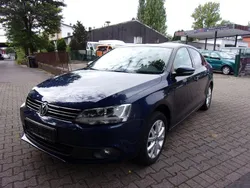 Blau Gebraucht 2011 VW Jetta Comfortline Limousine | 5.950 € (Fairer Preis)