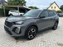 Grau Gebraucht 2024 Peugeot 2008 Allure SUV | 20.950 € (Superpreis)