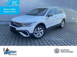 Weiß (pure white) Gebraucht 2022 VW Tiguan Allspace Life SUV | 30.640 € (Fairer Preis)