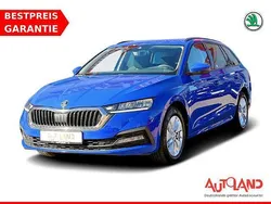 Blau Gebraucht 2021 Skoda Octavia Kleinwagen | 20.950 € (Fairer Preis)