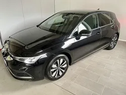 Schwarz Gebraucht 2023 VW Golf VIII Move Kleinwagen | 23.990 € (Guter Preis)