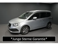 Helvinsilber metallic Gebraucht 2024 Mercedes T180 Style Van / Kleinbus | 25.980 € (Fairer Preis)