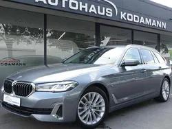 Grau Gebraucht 2022 BMW 530e Luxury Line Limousine | 29.950 € (Superpreis)