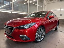 Rot metallic Gebraucht 2015 Mazda 3 Center-Line | 15.540 € (Etwas zu teuer)