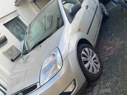 Silber Gebraucht 2004 Ford Fiesta Kleinwagen | 800 € (Fairer Preis)